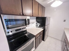 2800 Hamline Ave N in Roseville, MN - Building Photo - Building Photo