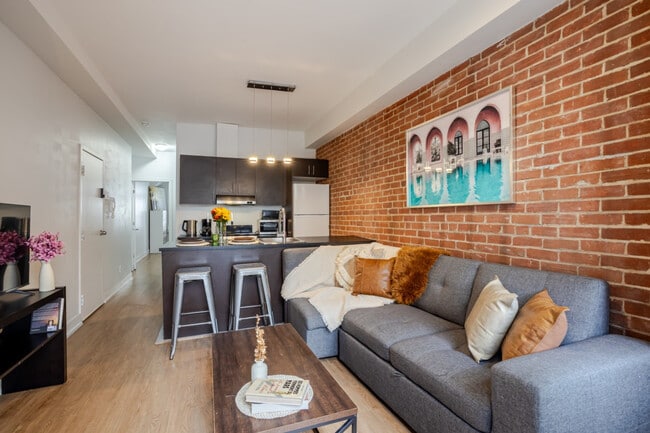2065 Rue Bishop-SI ID1601978P