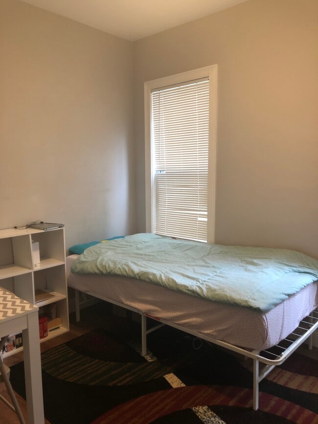 38 Crescent Ave in Boston, MA - Foto de edificio - Building Photo