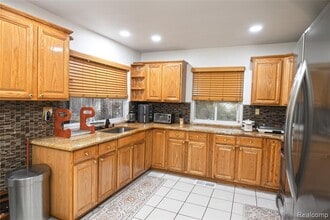 2036 Willow St in Dearborn, MI - Building Photo - Building Photo