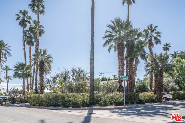 73415 Royal Palm Dr