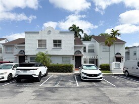 9747 NW 48th Terrace in Doral, FL - Building Photo