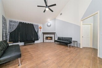 11322 Hillside Glen Trail in Houston, TX - Building Photo - Building Photo