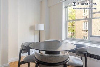 30 Park Ave in New York, NY - Building Photo - Building Photo