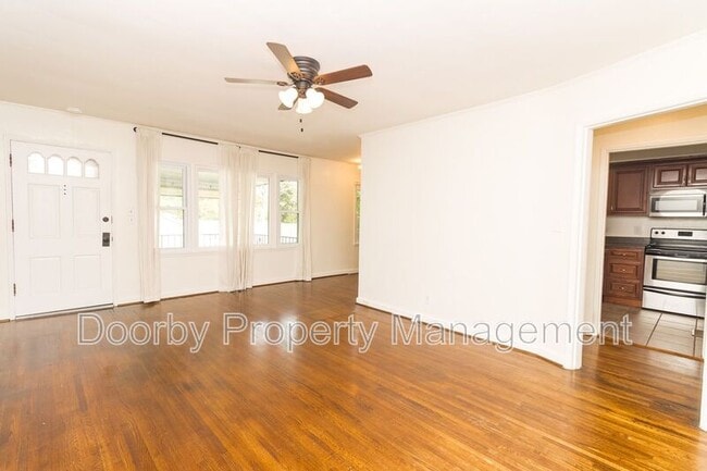 4833 Appian Way in Chattanooga, TN - Building Photo - Building Photo