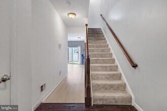 107 Dark Sky Crossing in Pasadena, MD - Building Photo - Building Photo
