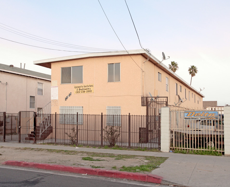 11418 S Main St in Los Angeles, CA - Building Photo