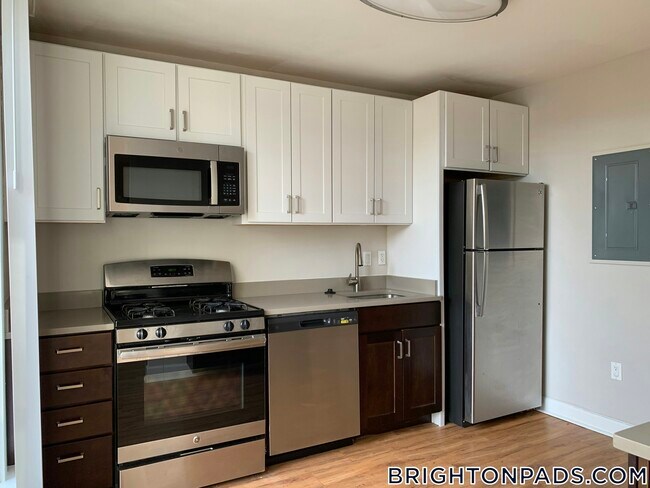 3 Bronsdon St in Boston, MA - Building Photo - Building Photo