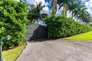 18851 SW 218th St in Miami, FL - Building Photo