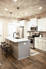 724 N Malbec Rd in Fayetteville, AR - Building Photo - Building Photo