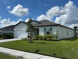 9975 Last Lgt Gln in Parrish, FL - Building Photo