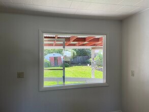 818 NE 13th St in McMinnville, OR - Building Photo - Building Photo