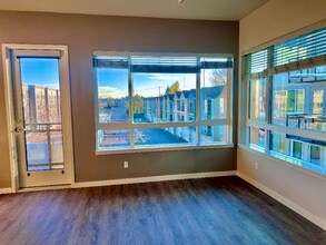 2330 Yakima Ct in Tacoma, WA - Building Photo - Building Photo