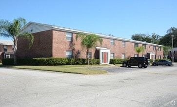 1400 Holden Ave in Orlando, FL - Foto de edificio - Building Photo