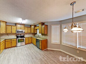 140 Oak Meadows Dr in Covington, GA - Foto de edificio - Building Photo