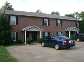 113 Hickory Trace Rd in Clarksville, TN - Building Photo