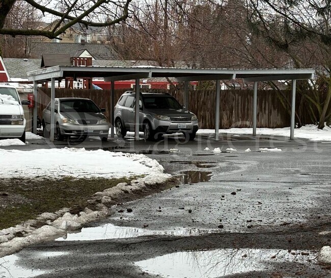 1040 SW Puff Ln in College Place, WA - Building Photo - Building Photo