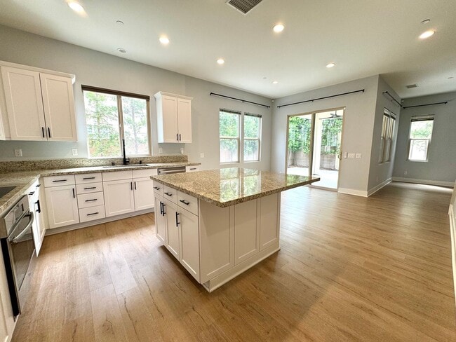 2108 Harper Wy in Costa Mesa, CA - Building Photo - Building Photo