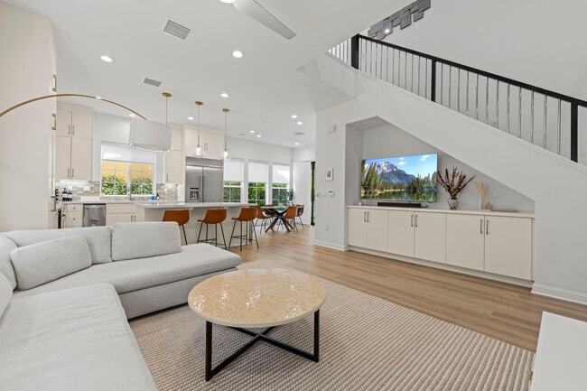 20847 Acorn Cir in Los Angeles, CA - Building Photo - Building Photo