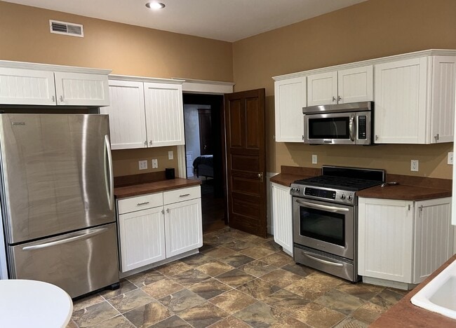 1401 Kentucky St, Unit 1401.5 in Quincy, IL - Building Photo - Building Photo