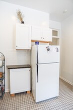 166 W Menomonee St in Chicago, IL - Building Photo - Building Photo