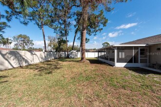 6818 Robinswood Ln in Tampa, FL - Building Photo - Building Photo
