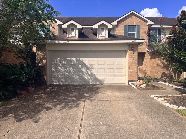 property at 4422 Park Trail Ln