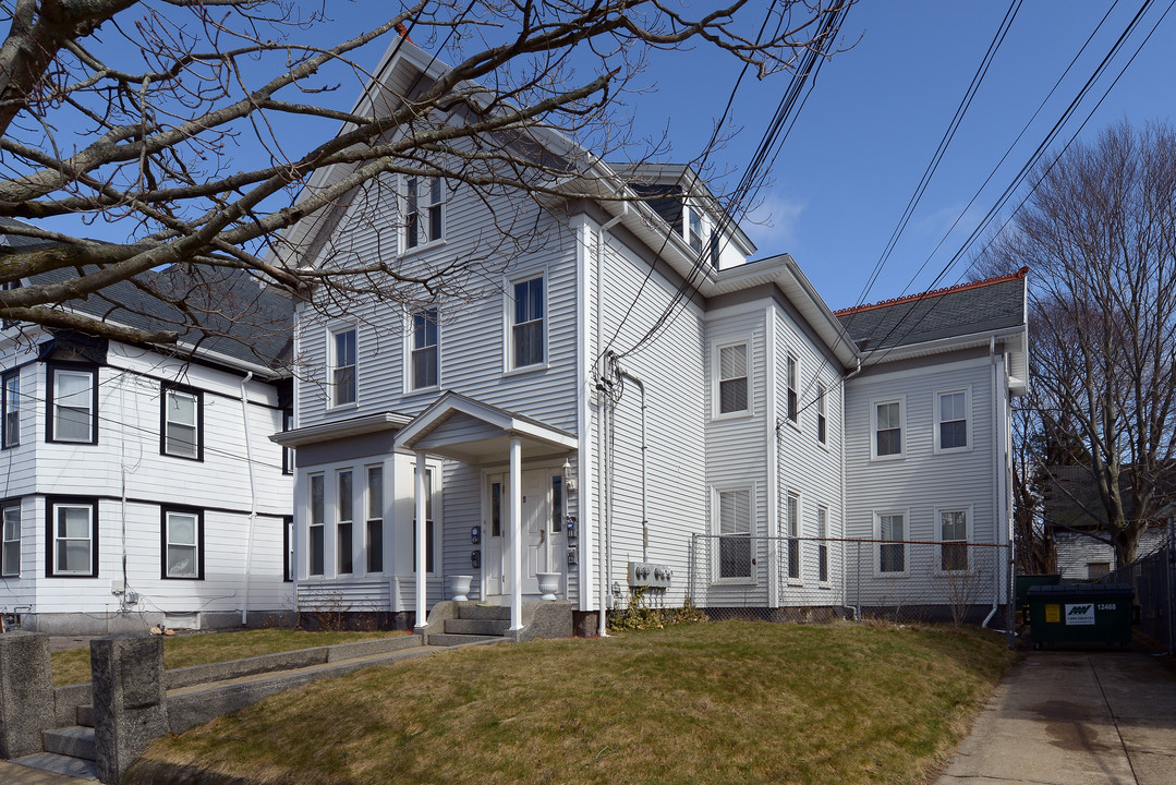 8 Newton St in Brockton, MA - Building Photo