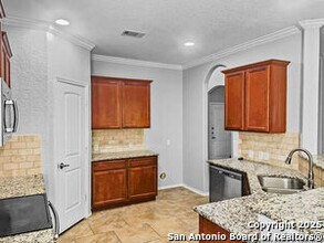 525 Saddlehorn Way in Cibolo, TX - Building Photo - Building Photo