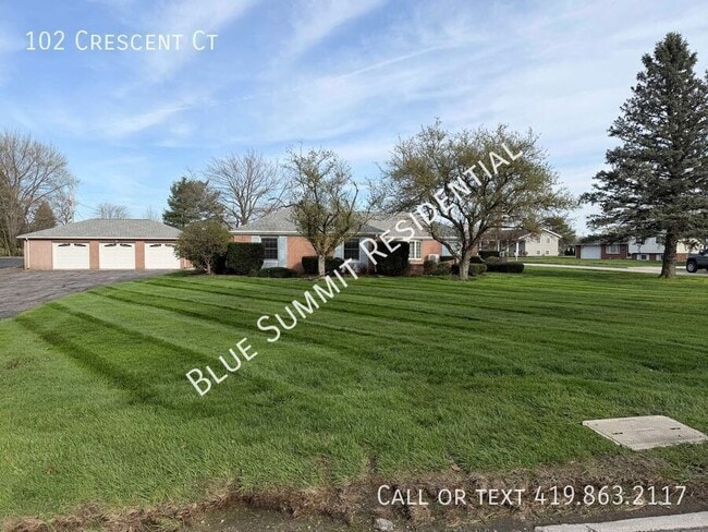 102 Crescent Ct in Bucyrus, OH - Building Photo - Building Photo