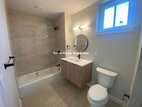 20 Mount Pleasant St, Unit 207 in Somerville, MA - Building Photo - Building Photo