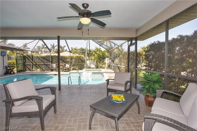 property at 5302 SW 25th Pl