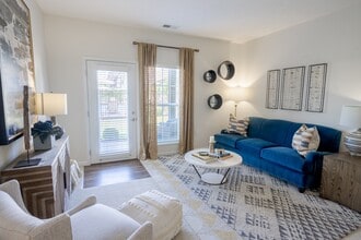 Overland Park in Pickerington, OH - Foto de edificio - Building Photo