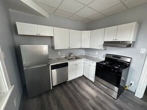 559 3rd St in Pitcairn, PA - Building Photo - Building Photo