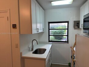 340 Mendoza Ave in Coral Gables, FL - Building Photo - Building Photo