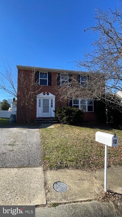 12 Upman Ct in Catonsville, MD - Building Photo