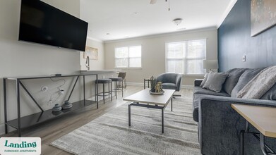 195 N Creek Dr in Summerville, SC - Foto de edificio - Building Photo