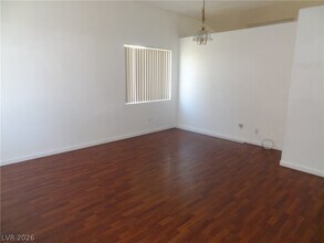 1199 Sunfire Ave in Henderson, NV - Building Photo - Building Photo