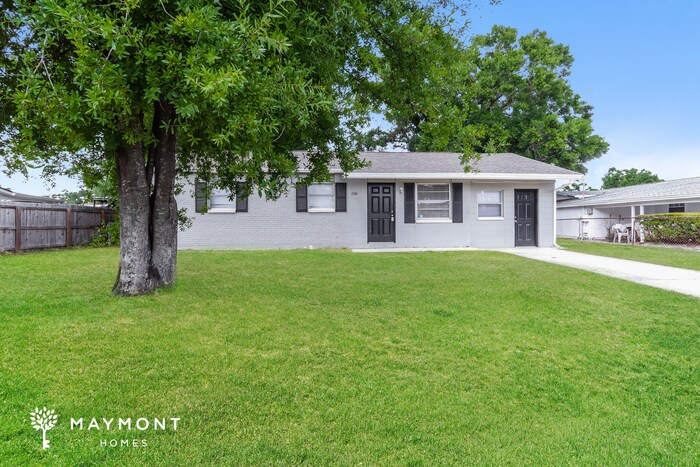 8318 Croton Ave in Tampa, FL - Building Photo