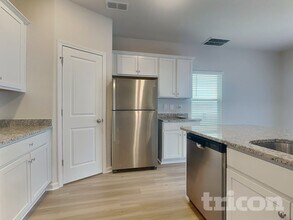 6432 Lowe Ln in Charlotte, NC - Building Photo - Building Photo