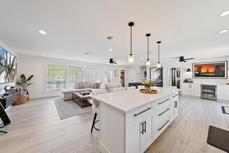 131 Norfolk Rd in Jupiter, FL - Foto de edificio - Building Photo