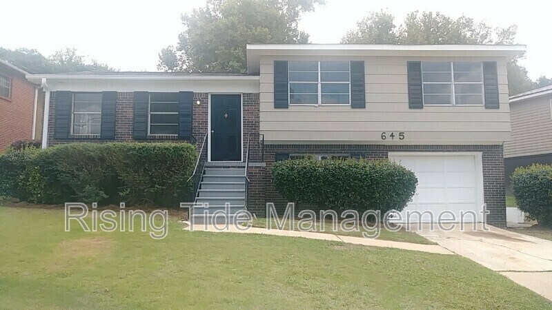 645 Tree Haven Dr in Birmingham, AL - Building Photo