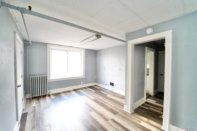 161 Rockaway Ave in Valley Stream, NY - Building Photo - Building Photo