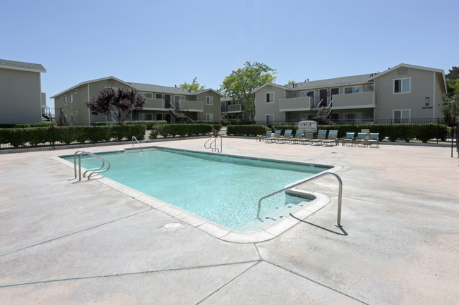 Aspire of the High Desert in Victorville, CA - Foto de edificio - Building Photo