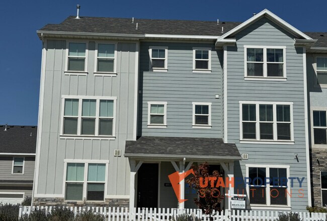1053 W Narrows Ln in Bluffdale, UT - Building Photo - Building Photo