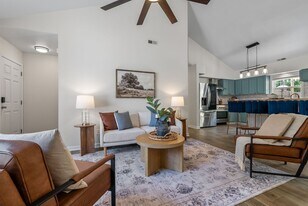 131 Wilbon Cir in Simpsonville, SC - Building Photo