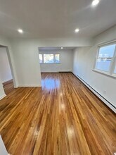 707 Cedar St in Lyndhurst, NJ - Building Photo - Building Photo