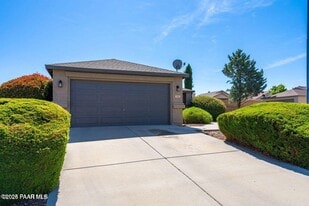 7585 N Knollwood Way in Prescott Valley, AZ - Building Photo