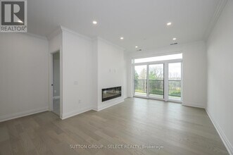 1975 Fountain Grass Dr in London, ON - Building Photo - Building Photo