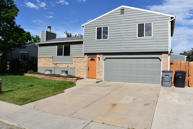 property at 2412 Sunset Dr